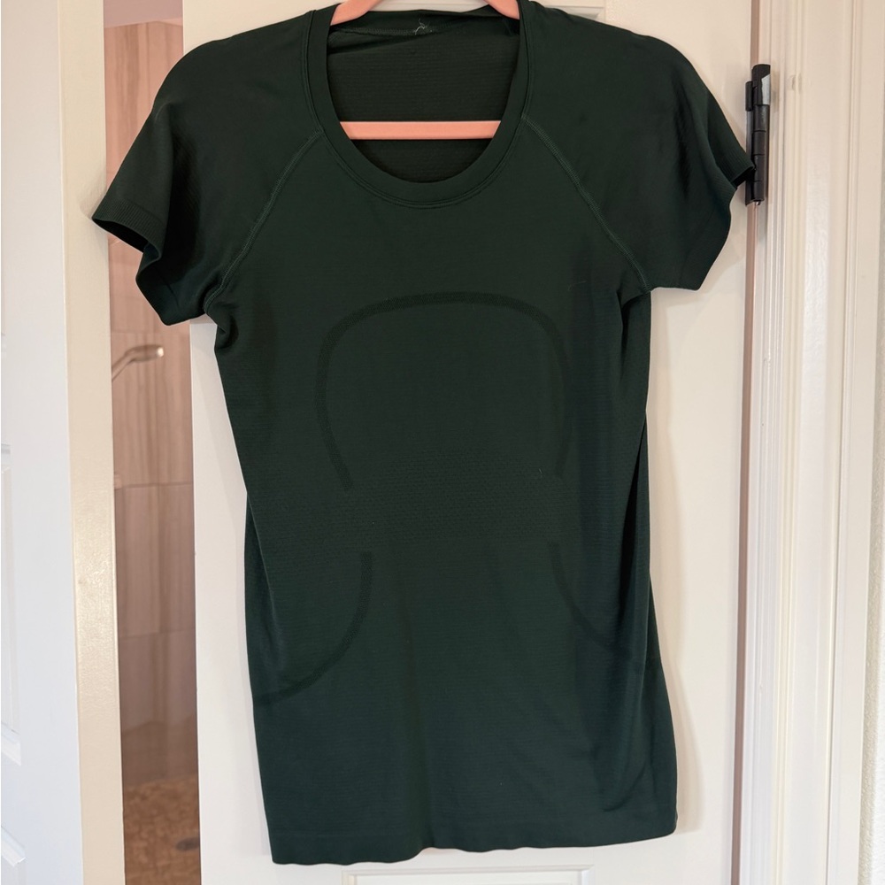 Lululemon Swiftly Tech Hip length Legacy Green, Size 6,  EUC